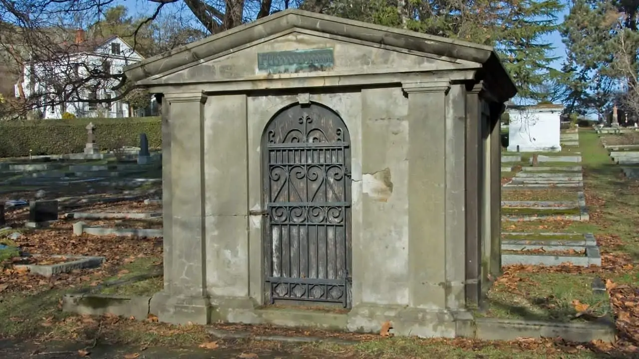 mausoleum