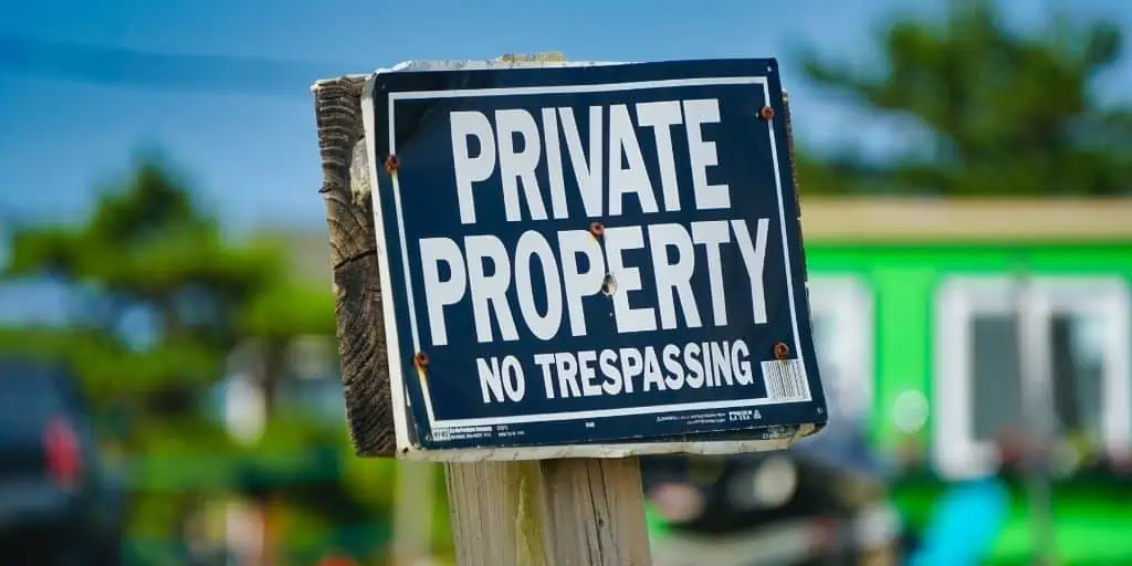 no trespassing